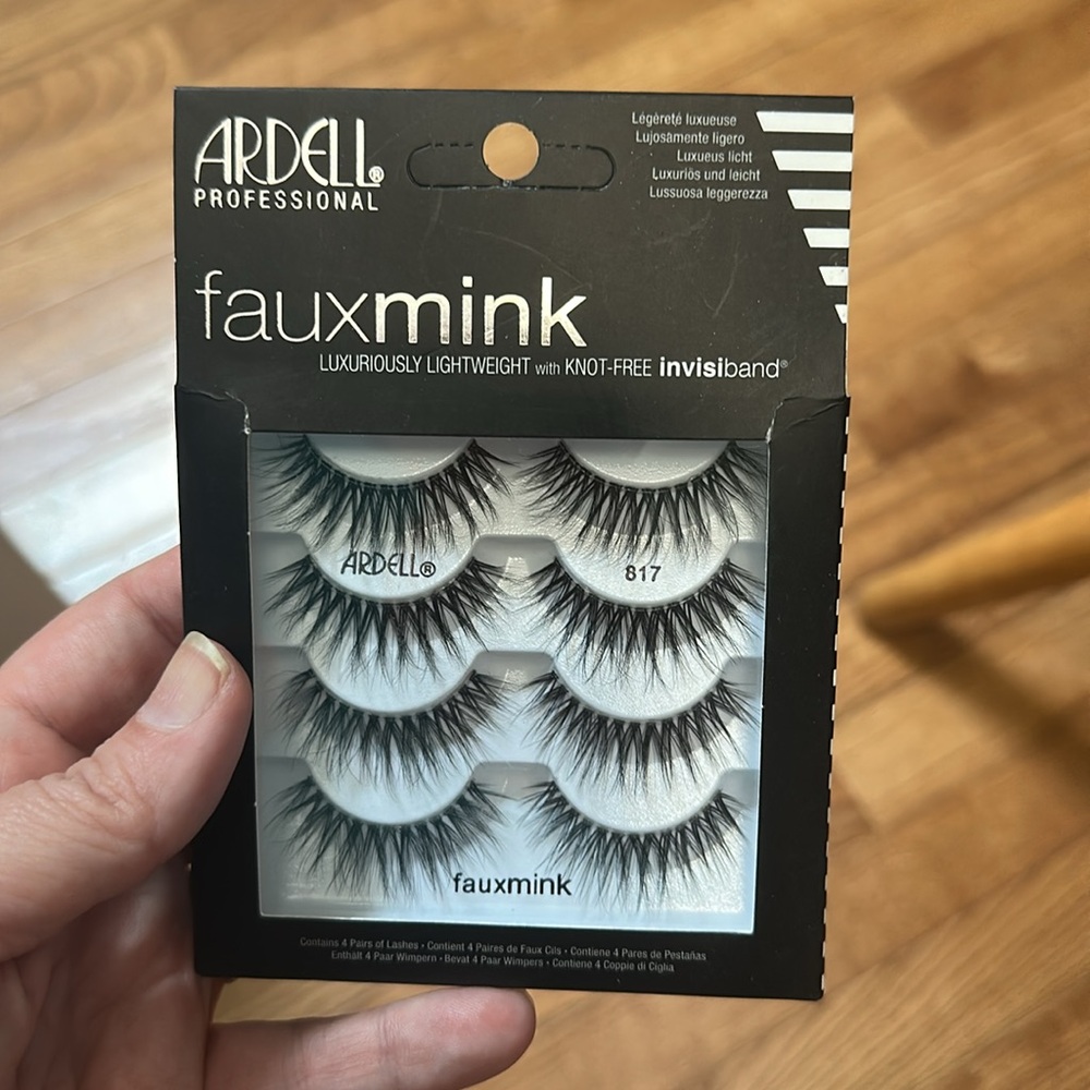 Ardell 817 Faux Mink Luxuriously Lightweight False Lashes - Picture 4 of 4